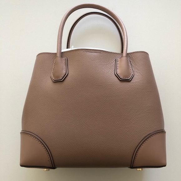 SOLD! NWT! Cute Michael Kors Handbag - Picture 13 of 16